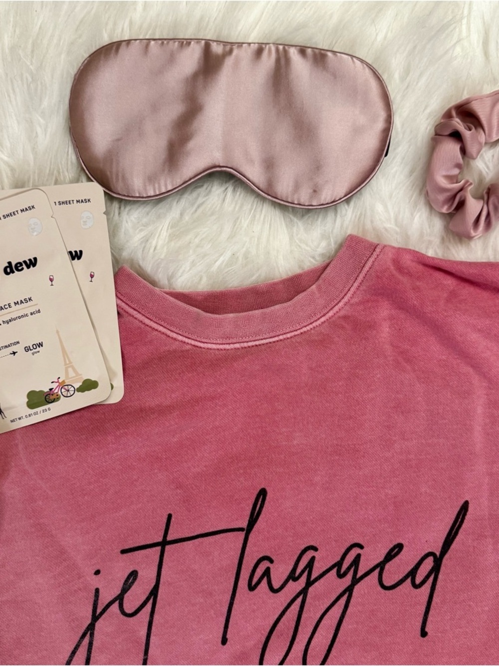 Jet Lagged Dusty Pink Travel Comfort Bundle – Sweatshirt, Duffel, Accessories M - Picture 6 of 9